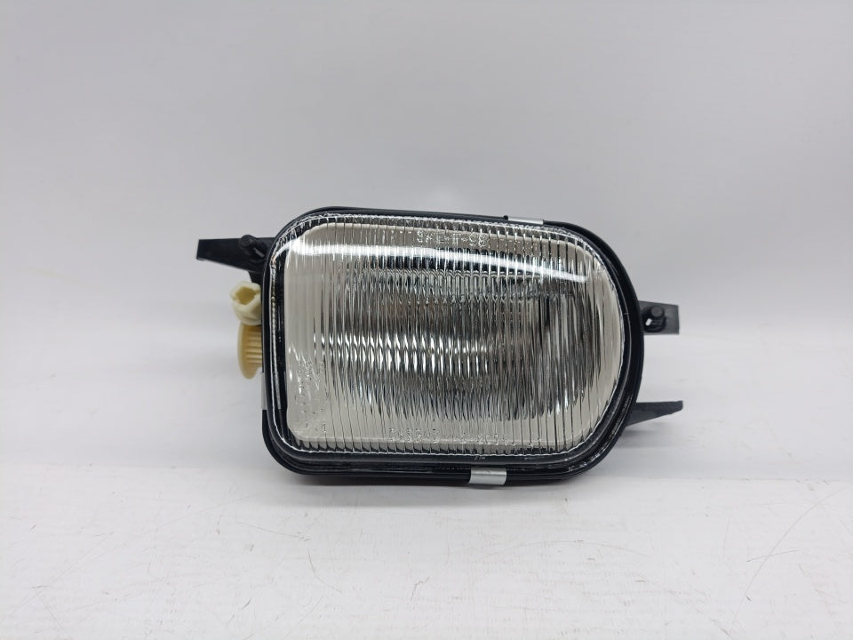 Farol Nevoeiro Esquerdo Mercedes W203 C Class 00-04