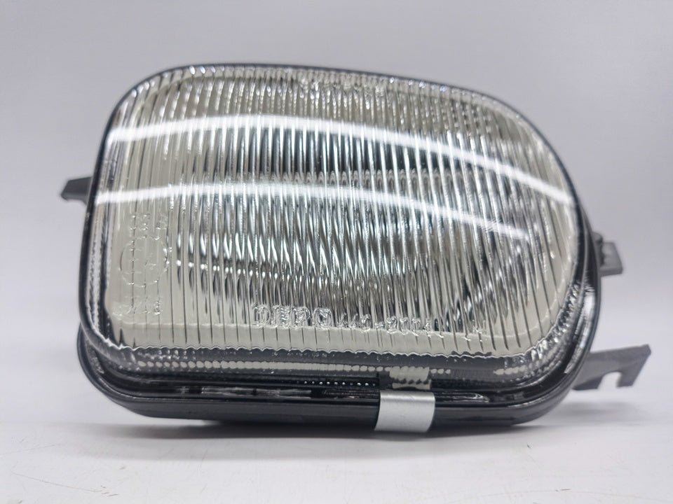 Farol Nevoeiro Esquerdo Mercedes W203 C Class 00-04
