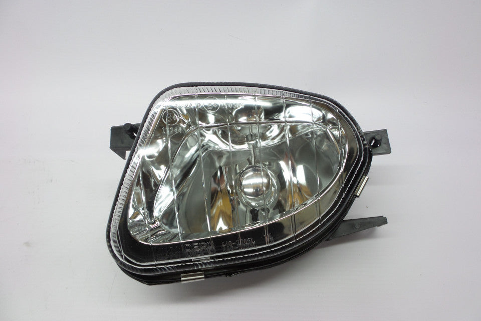 Farol Nevoeiro Esquerdo Mercedes W211 Class E Sprinter 02-12