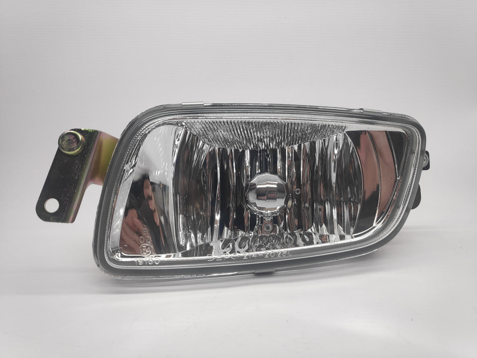 Farol Nevoeiro Esquerdo Mitsubishi Pajero 00-02