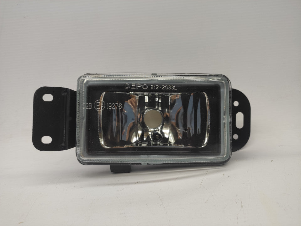 Farol Nevoeiro Esquerdo Toyota Corolla Hatchback 3 / 5P 01-04