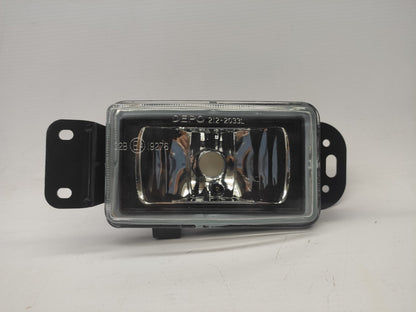 Farol Nevoeiro Esquerdo Toyota Corolla Hatchback 3 / 5P 01-04