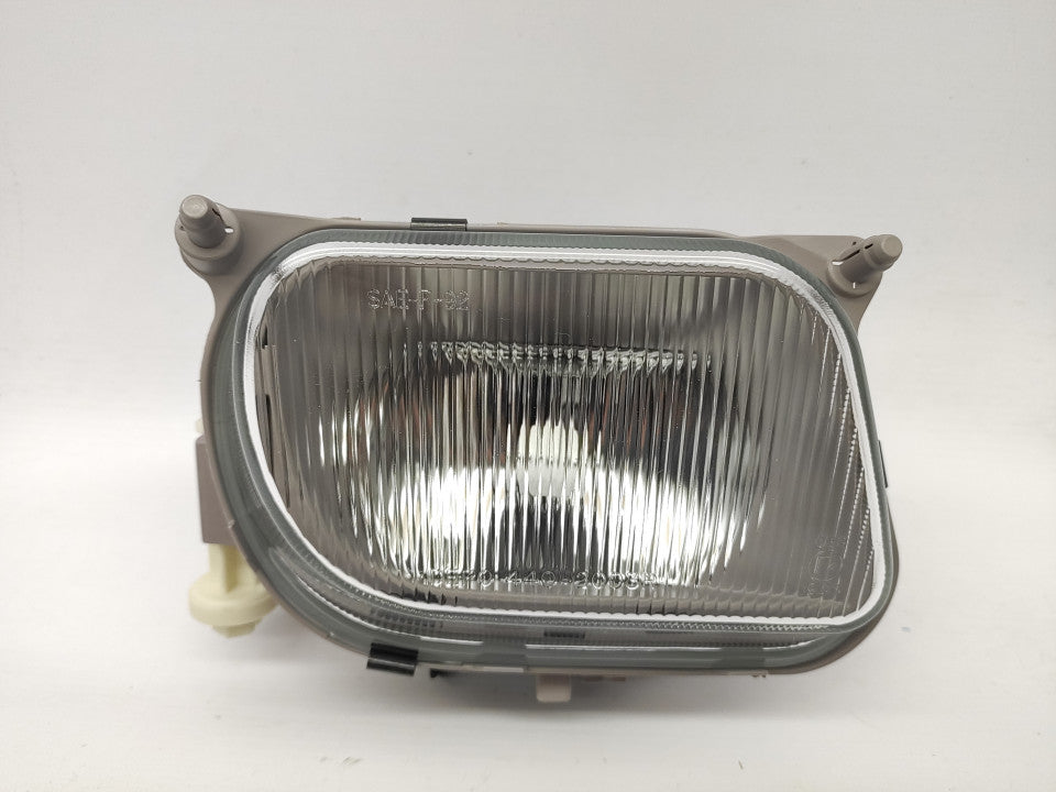 Farol Nevoeiro Mercedes W210 Class E 95-99 Direito