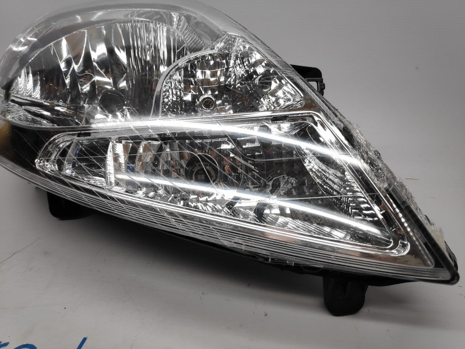 Farol Nissan Primastar 06-14 Direito