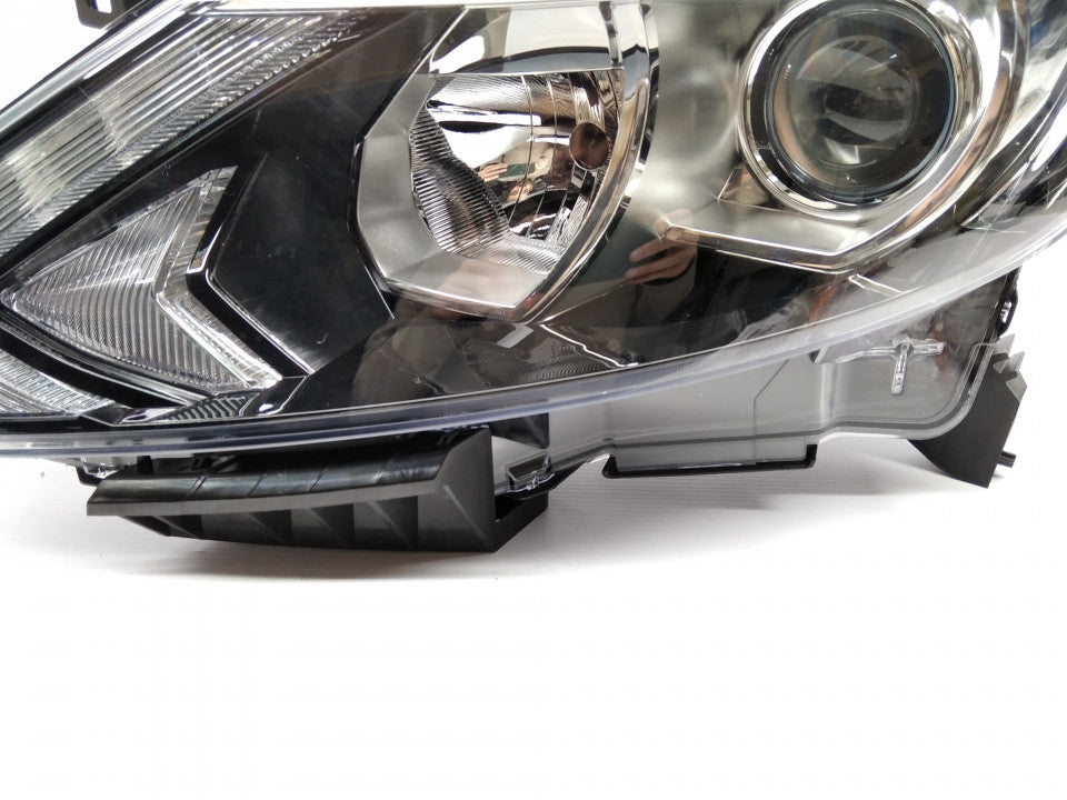 Farol Nissan Qashqai 14-17 Esquerdo Led