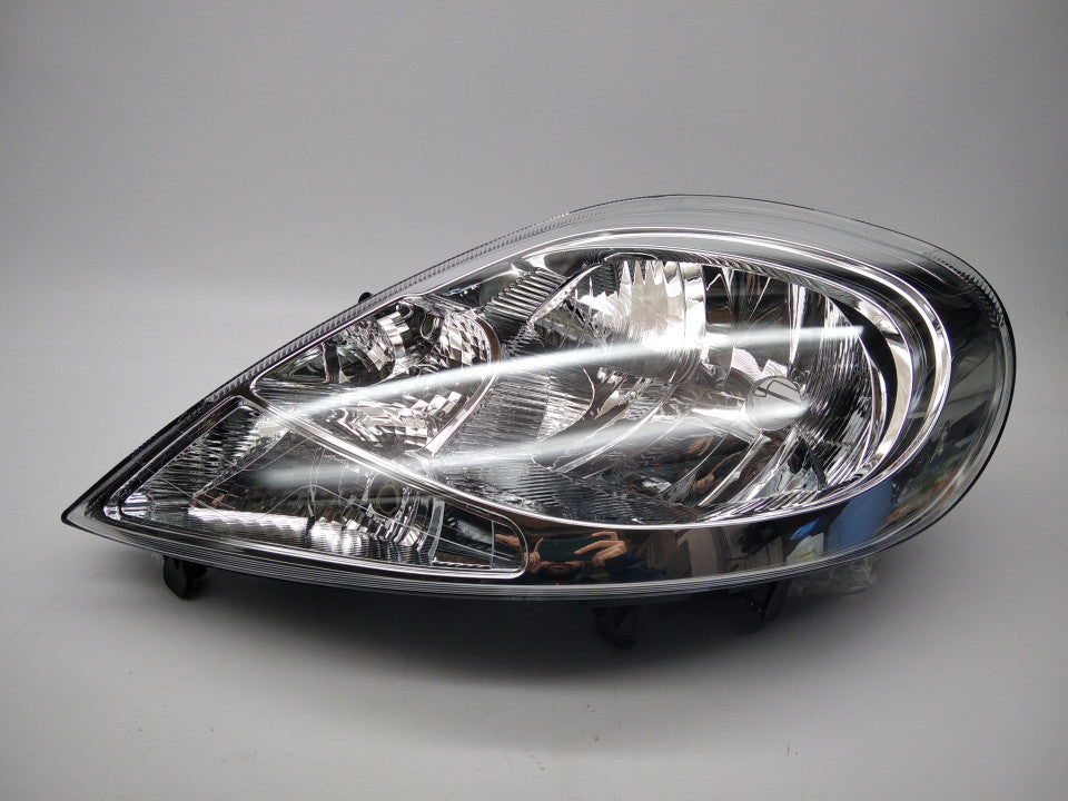Farol Opel Vivaro 06-14 Esquerdo