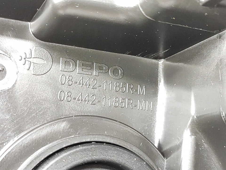 Farol Opel Vivaro 14-24 Direito
