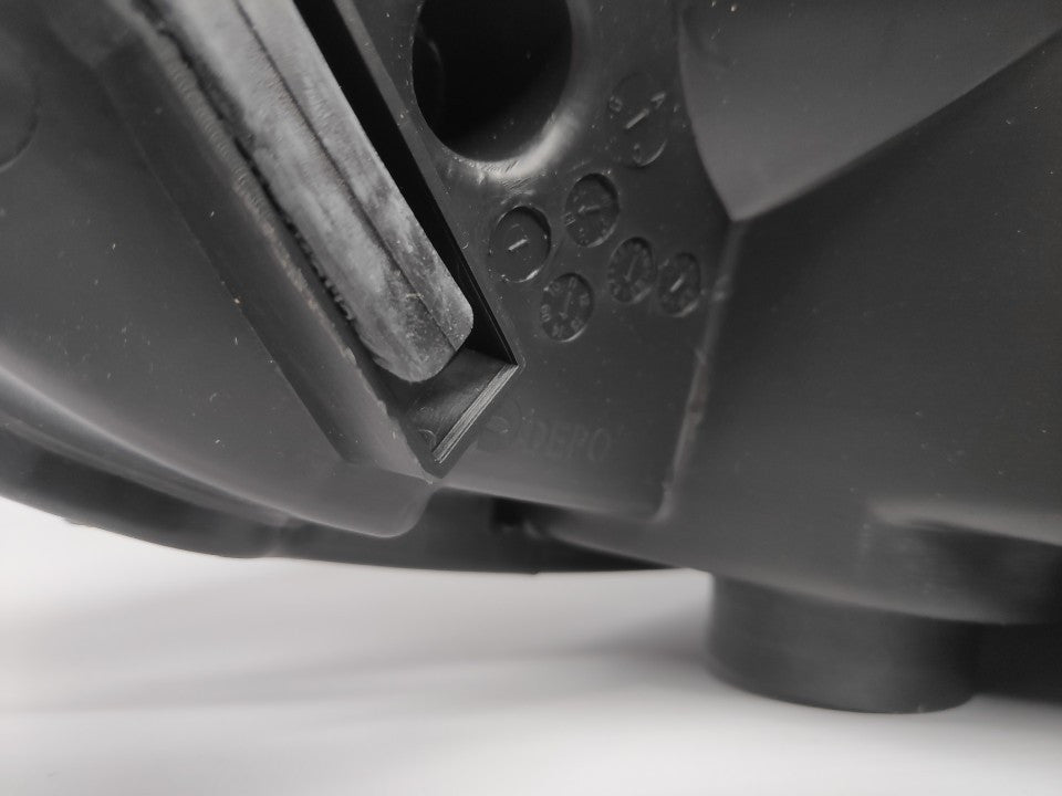 Farol Seat Ibiza 6J 09-17 Direito Mascara Preta
