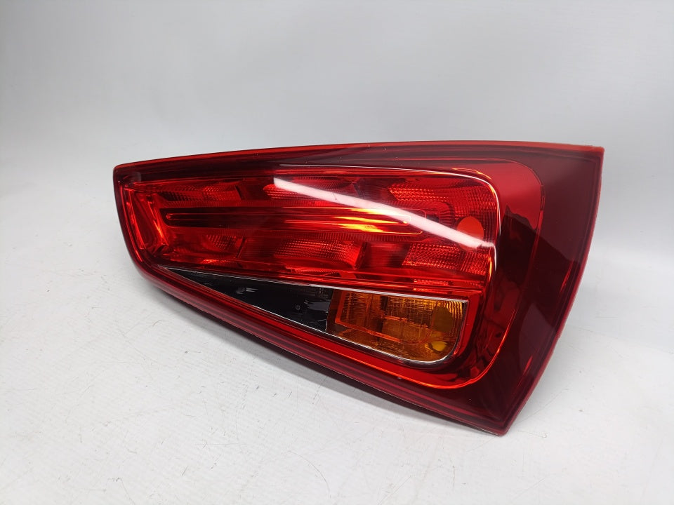 Farolim Direito Audi A1 10-14