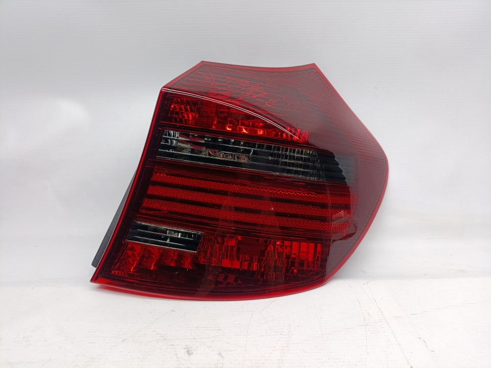 Farolim Direito Bmw S-1 E87 5P 03-12 / E81 3P 06-12 Vermelho Escurecido