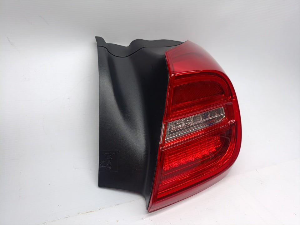 Farolim Direito Exterior Led Mercedes Benz X156 GLA 13-16