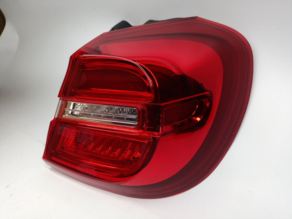 Farolim Direito Exterior Led Mercedes Benz X156 GLA 13-16