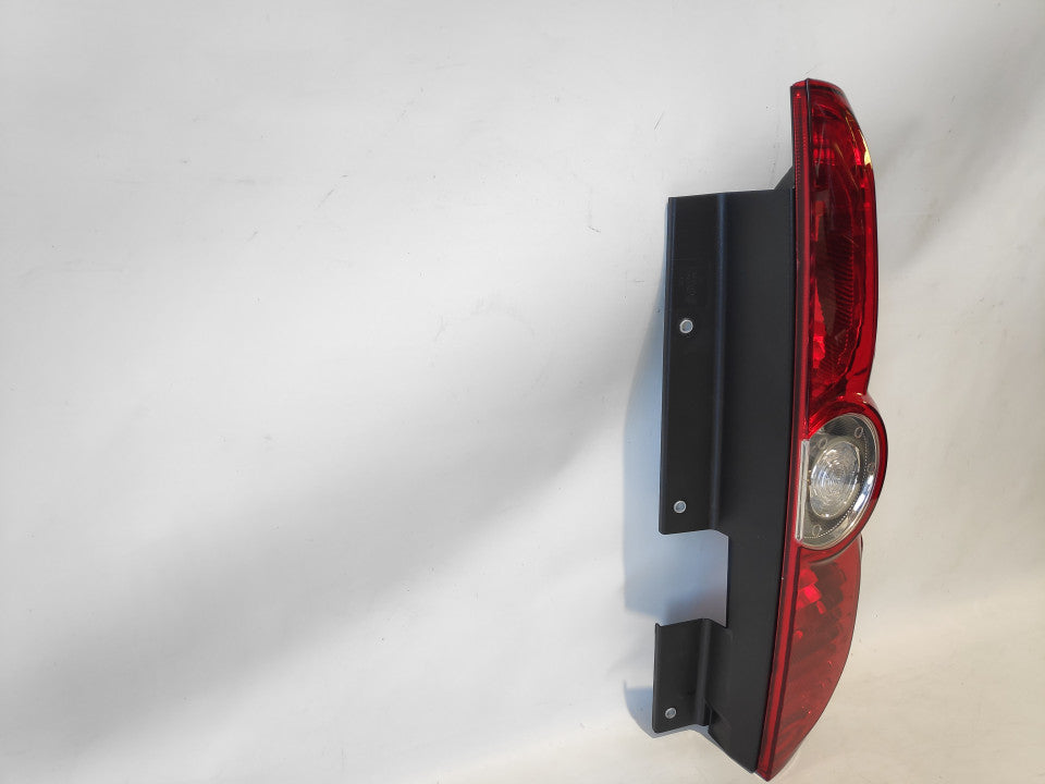 Farolim Direito Fiat Doblo 2P 10-
