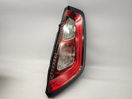 Farolim Direito Led Fiat Punto Evo 09- Quadrado Vermelho