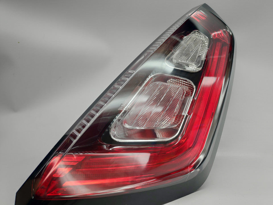 Farolim Direito Led Fiat Punto Evo 09-