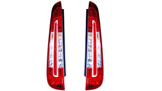 Farolim Direito Led Ford Focus C-Max 07-10