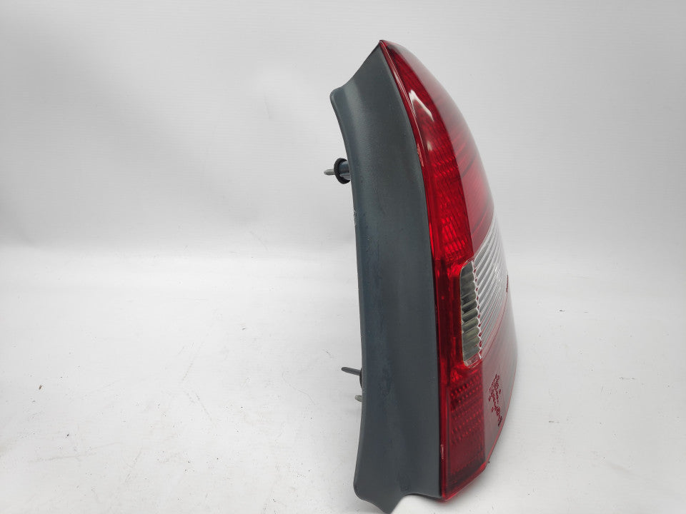 Farolim Direito Mazda 323 Sedan 4P 98-01