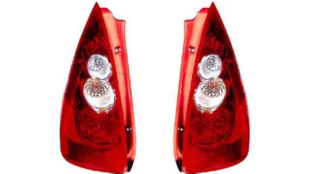 Farolim Direito Mazda 5 05-08