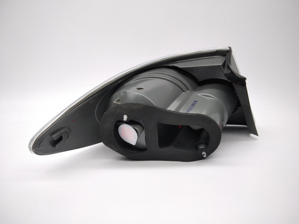 Farolim Direito Mazda 6 4P/ 5P 02-05