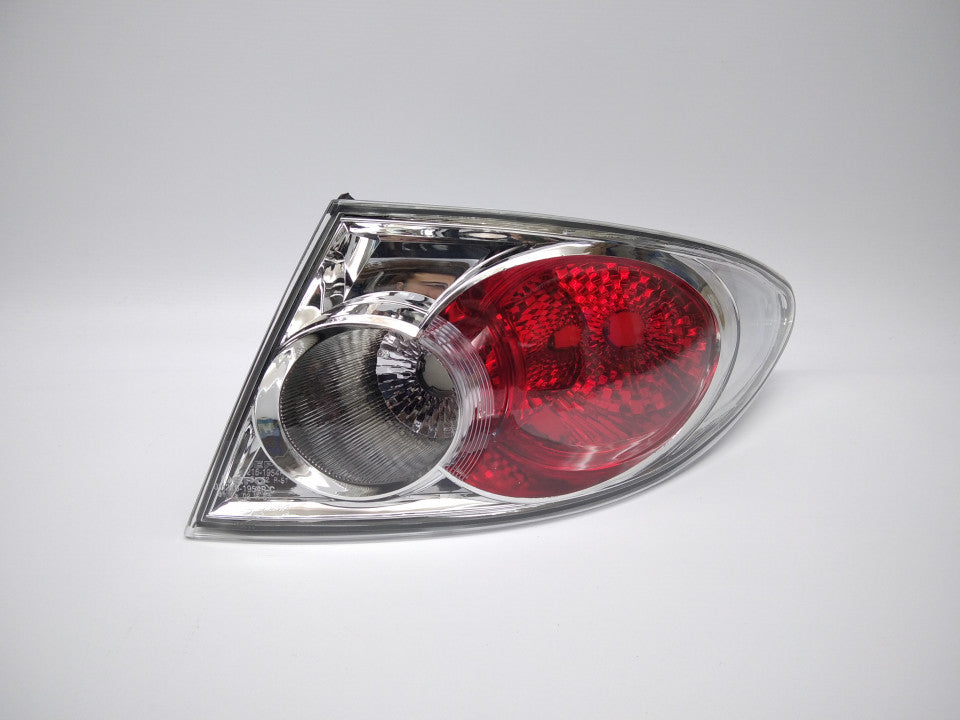 Farolim Direito Mazda 6 4P/ 5P 02-05