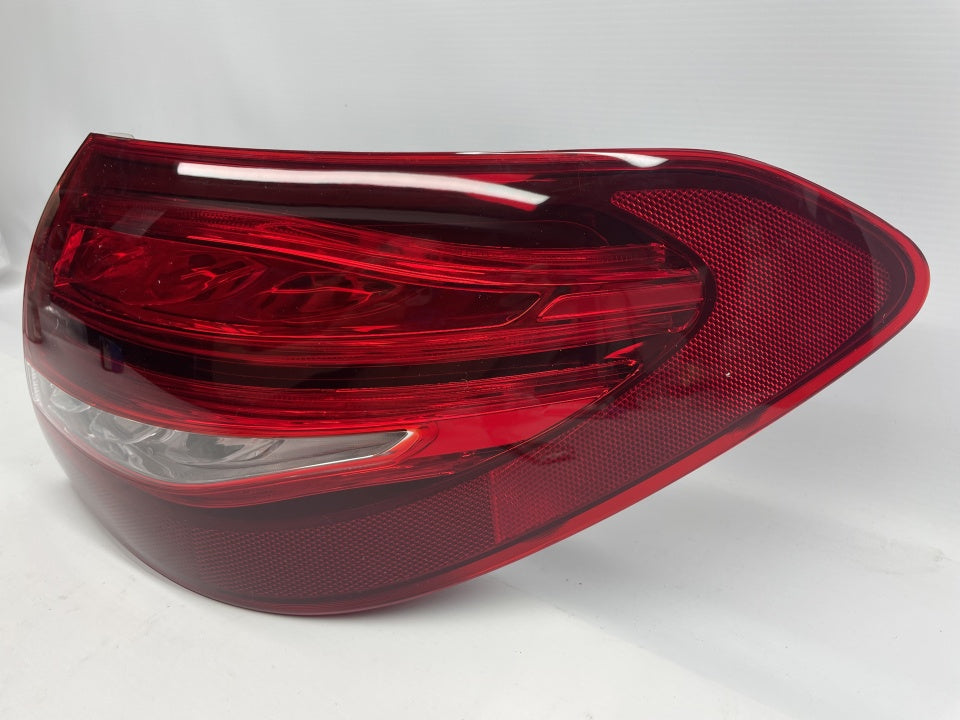 Farolim Direito Mercedes Class C Wagon W205 14-18 Led