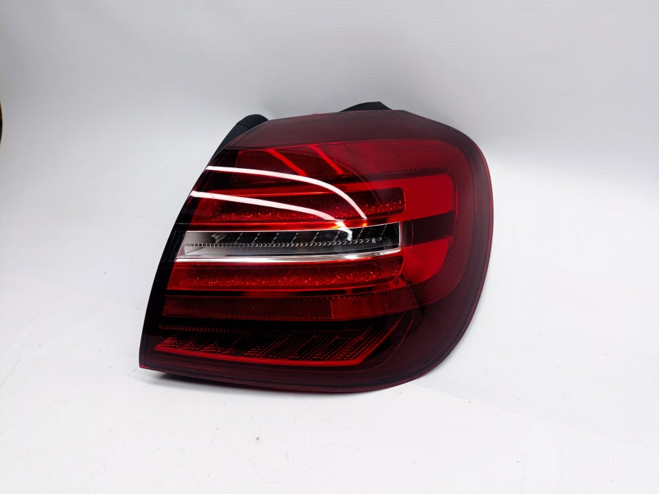 Farolim Direito Mercedes GLA X156 17- Led