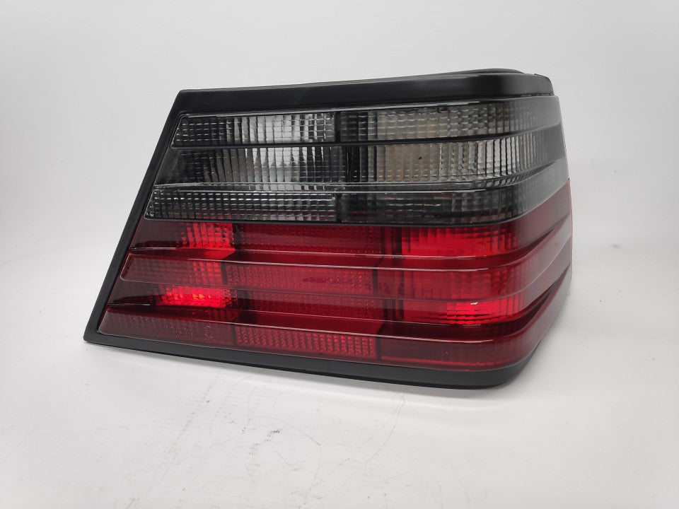Farolim Direito Mercedes W124 e Class Berlina / Coupe / Cabrio 85-95