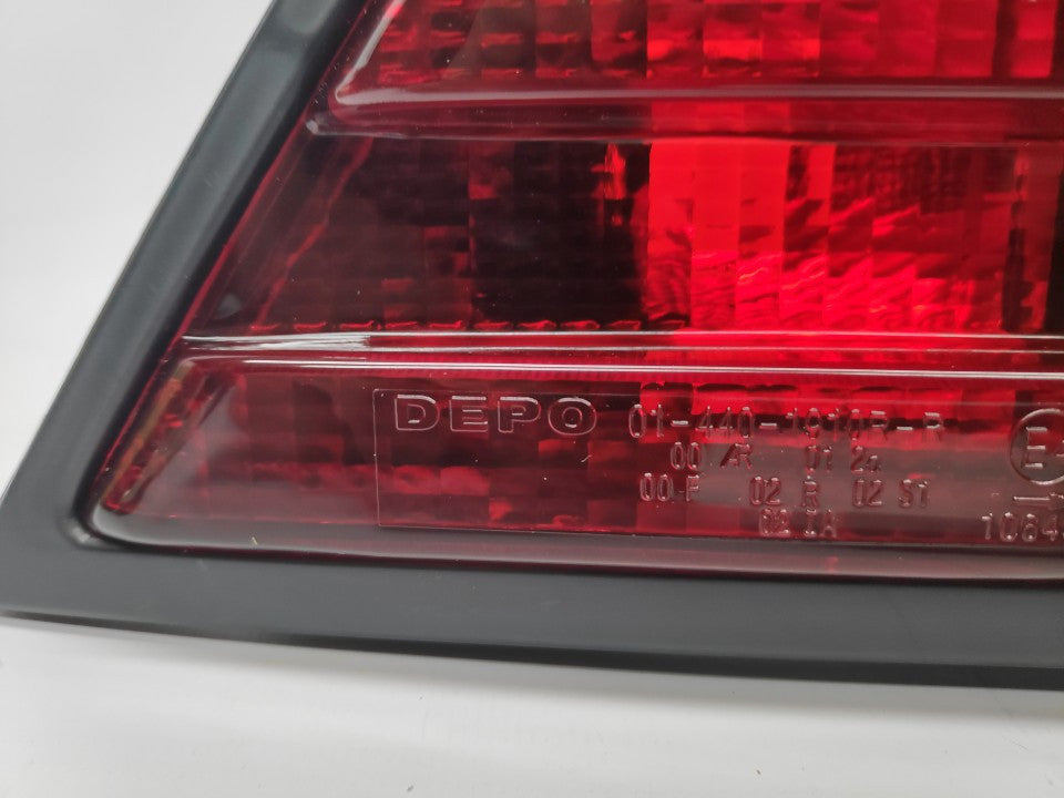 Farolim Direito Mercedes W124 e Class Berlina / Coupe / Cabrio 85-95