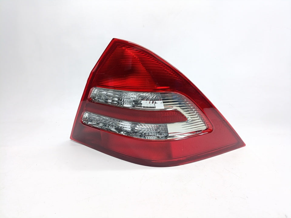 Farolim Direito Mercedes W203 Class C Sedam 00-04
