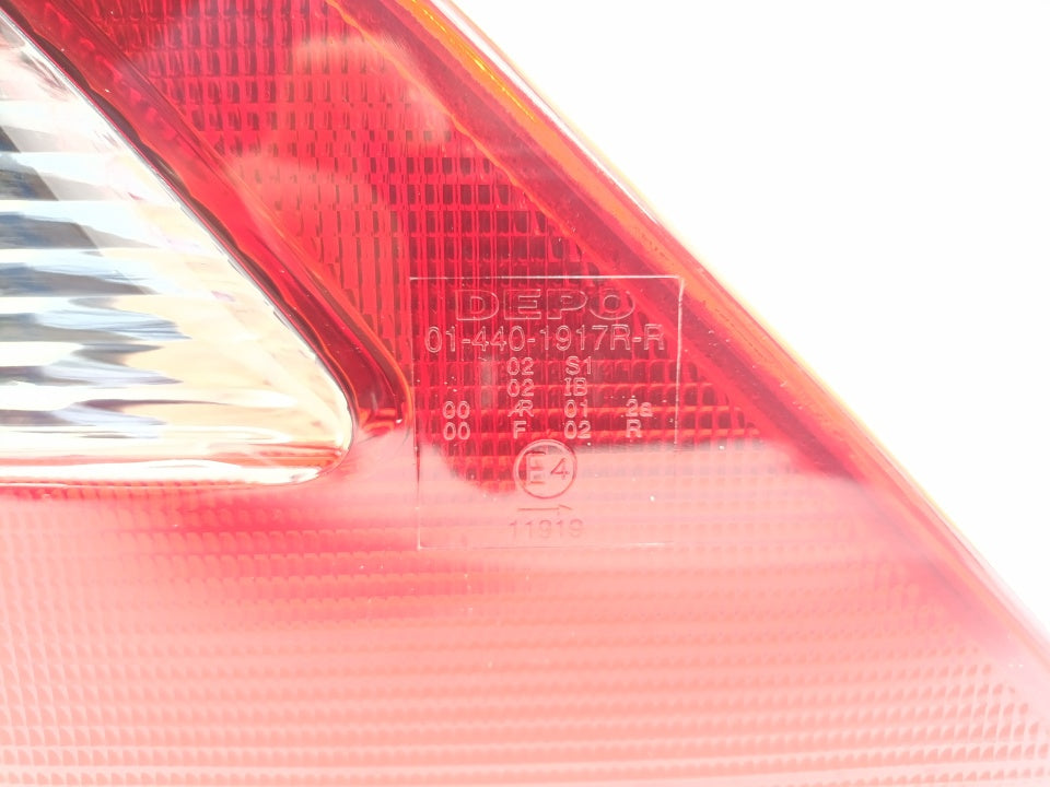 Farolim Direito Mercedes W203 Class C Sedam 00-04