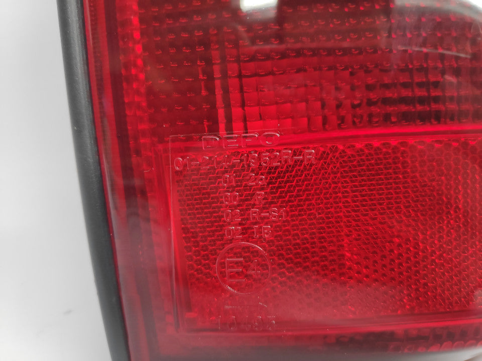 Farolim Direito Mitsubishi L200 K74 96-06 Vermelho