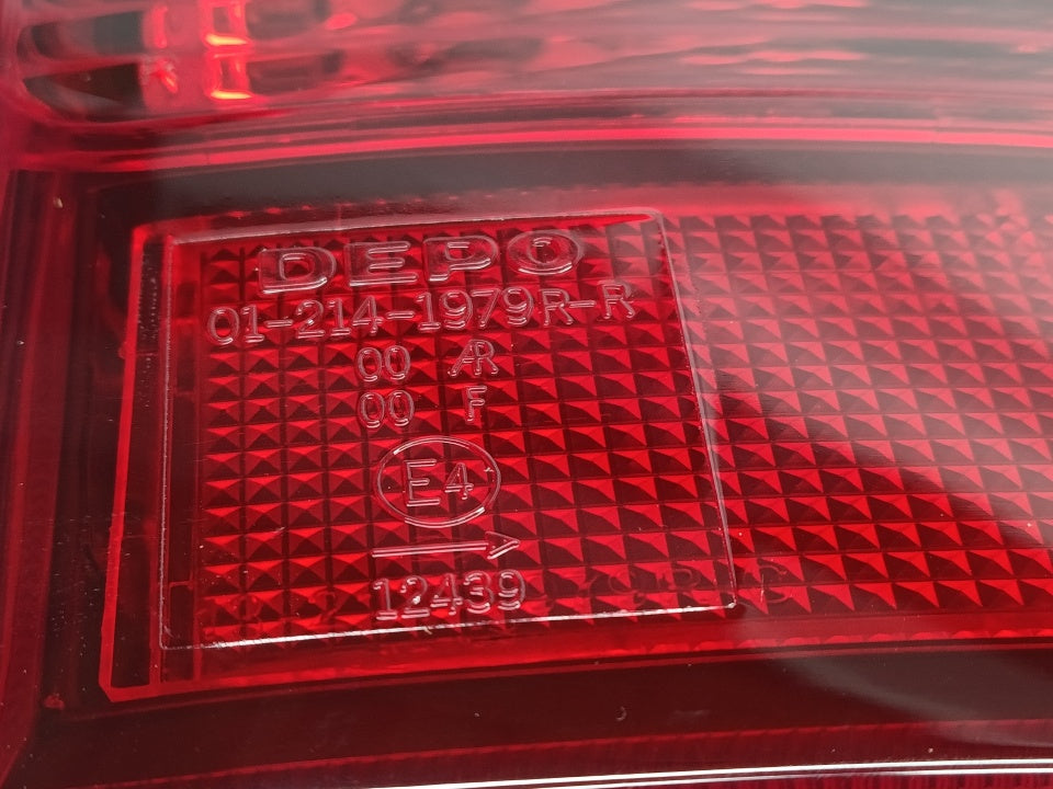 Farolim Direito Mitsubishi Montero / Pajero 03-06