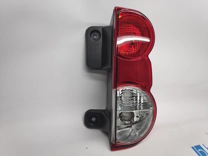 Farolim Direito Nissan Nv200 10-