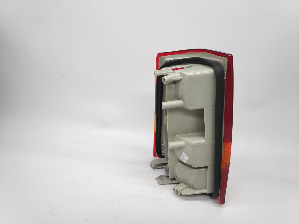 Farolim Direito Opel Kadett E 4P 84-91