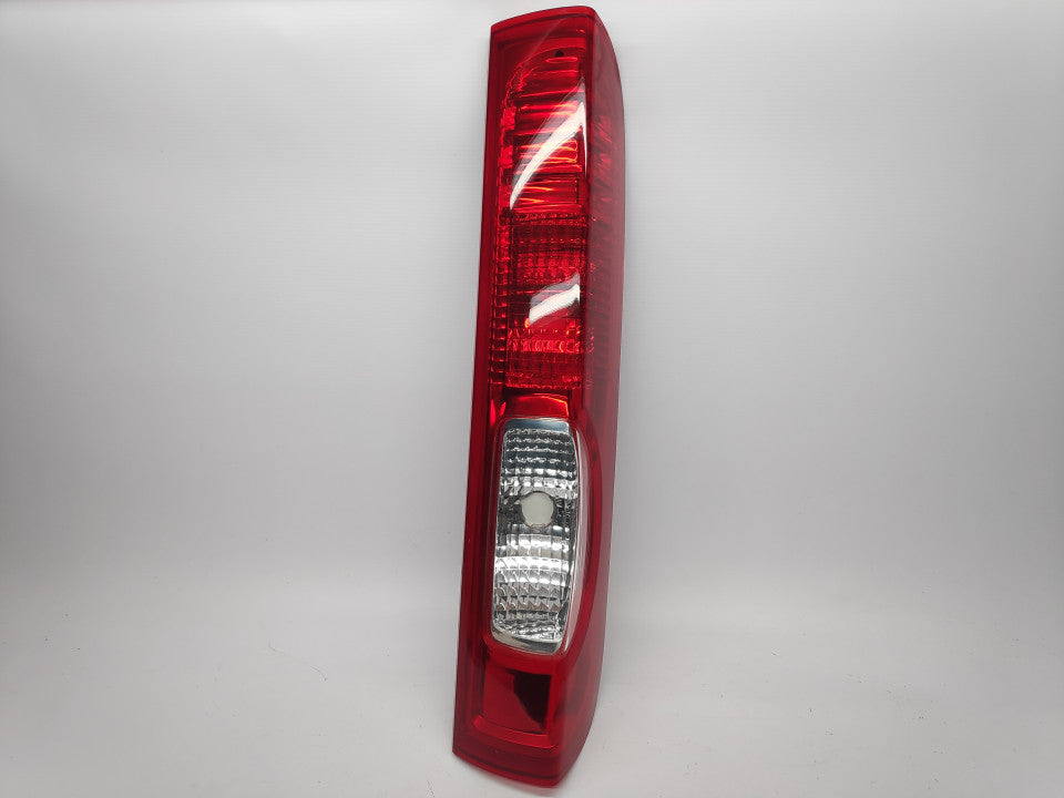 Farolim Direito Opel Vivaro 06-14