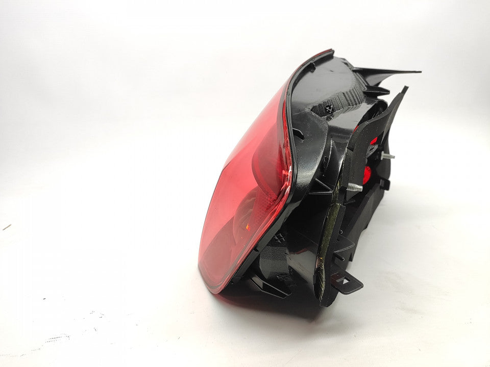 Farolim Direito Peugeot 407 Berlina 4P 04-09