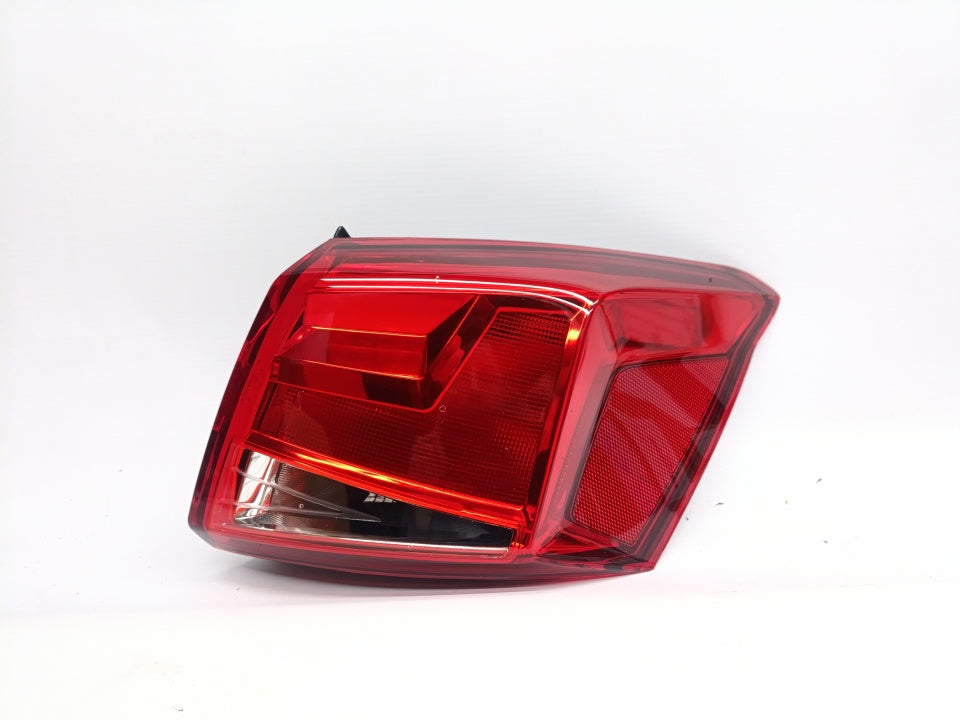 Farolim Direito Seat Arona 17-