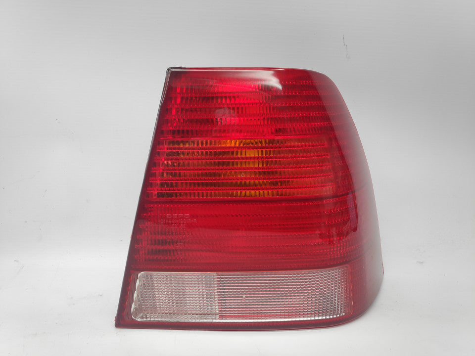 Farolim Direito Vw Bora 4P 98-05