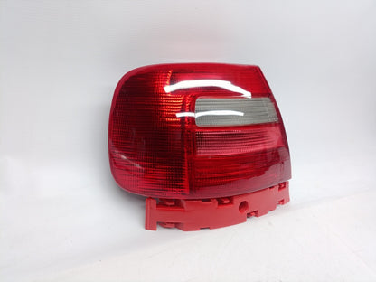 Farolim Esquerdo Audi A4 94-99 4P