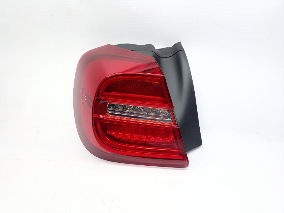 Farolim Esquerdo Exterior Led Mercedes Benz X156 GLA 13-16