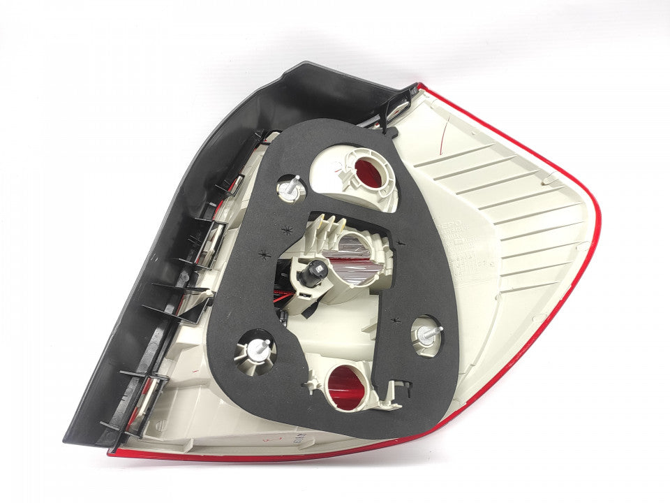 Farolim Esquerdo Led Bmw S-1 E87 5P 03-12 / E81 3P 06-12