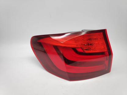 Farolim Esquerdo Led Bmw S-5 F11 Wagon 10-13