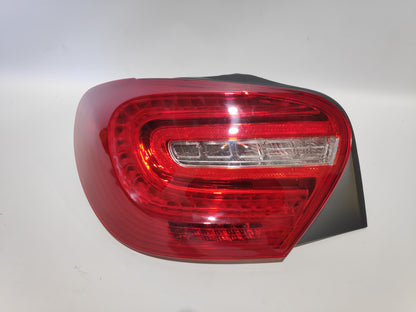 Farolim Esquerdo Led Mercedes W176 Class A 12-15 Ficha Oval
