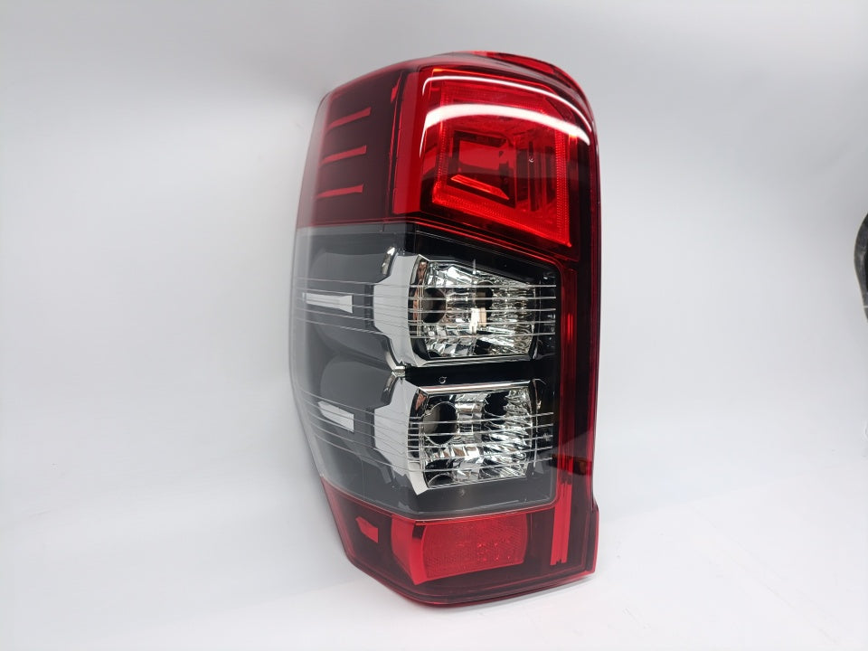 Farolim Esquerdo Led Mitsubishi L200 19-24