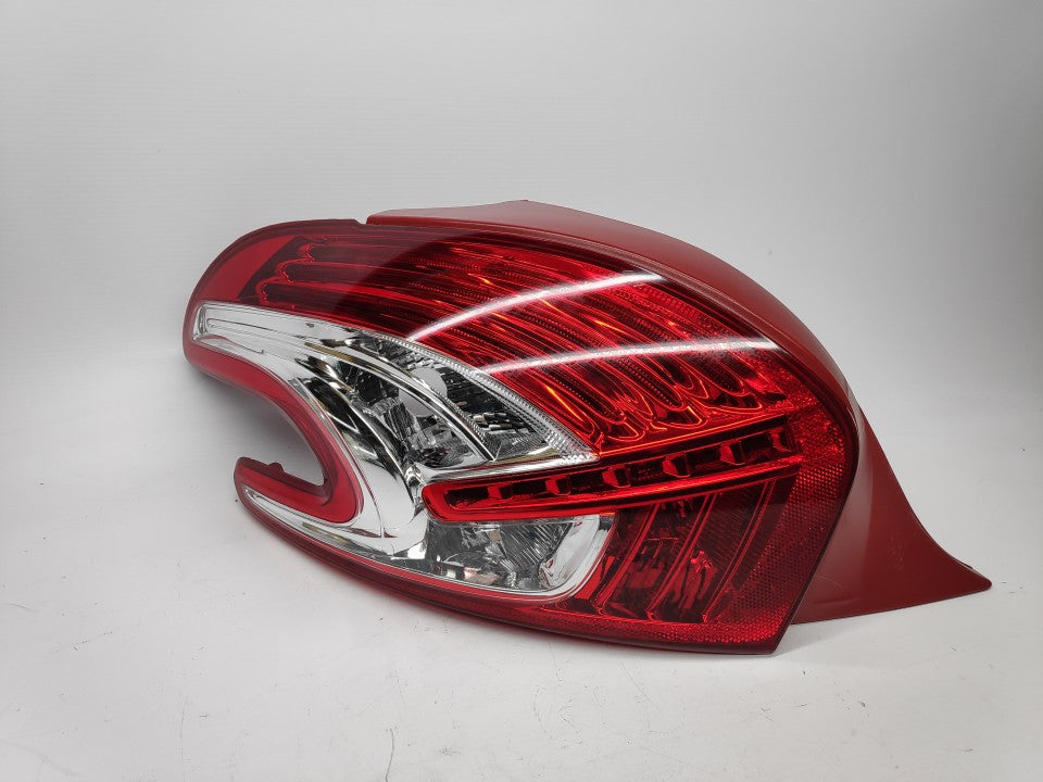 Farolim Esquerdo Led Peugeot 208 12-