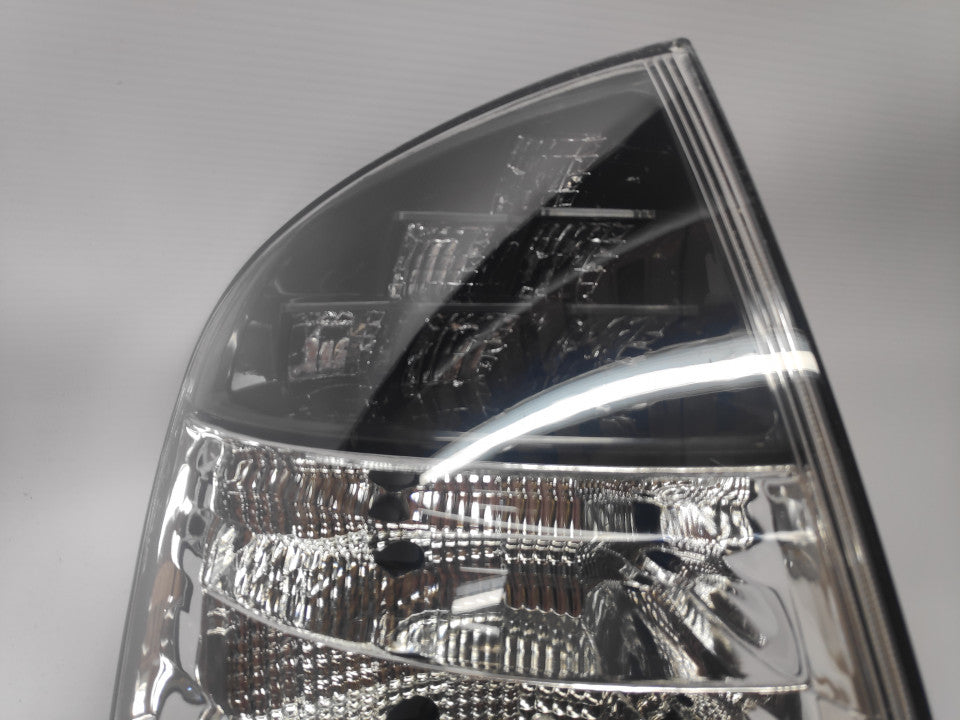 Farolim Esquerdo Led Toyota Prius 03-09