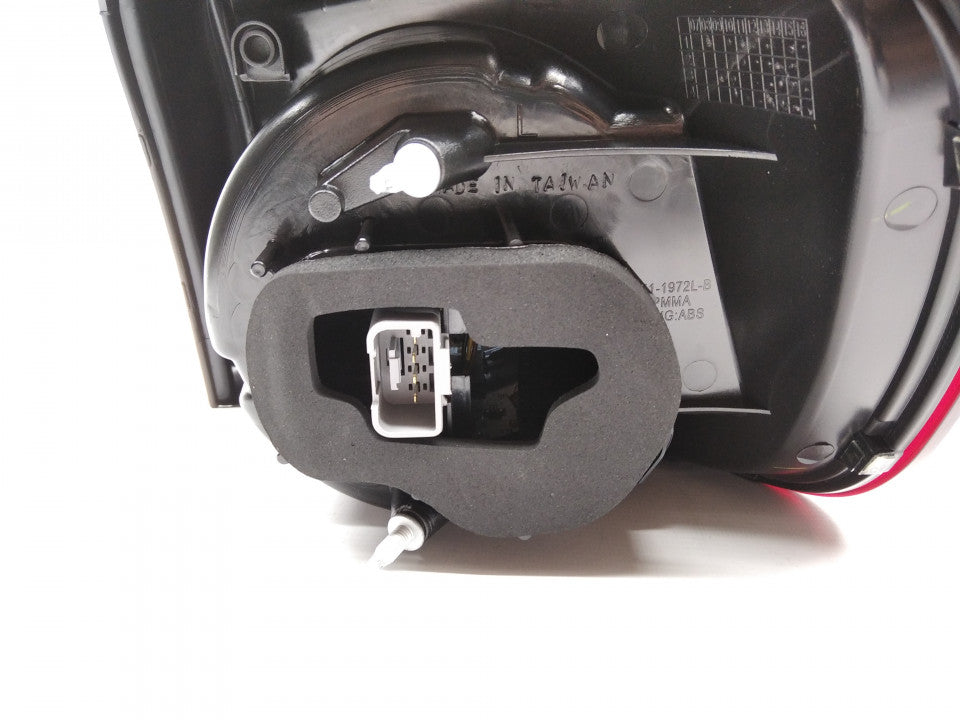 Farolim Esquerdo Led Vw Golf Plus 05-08