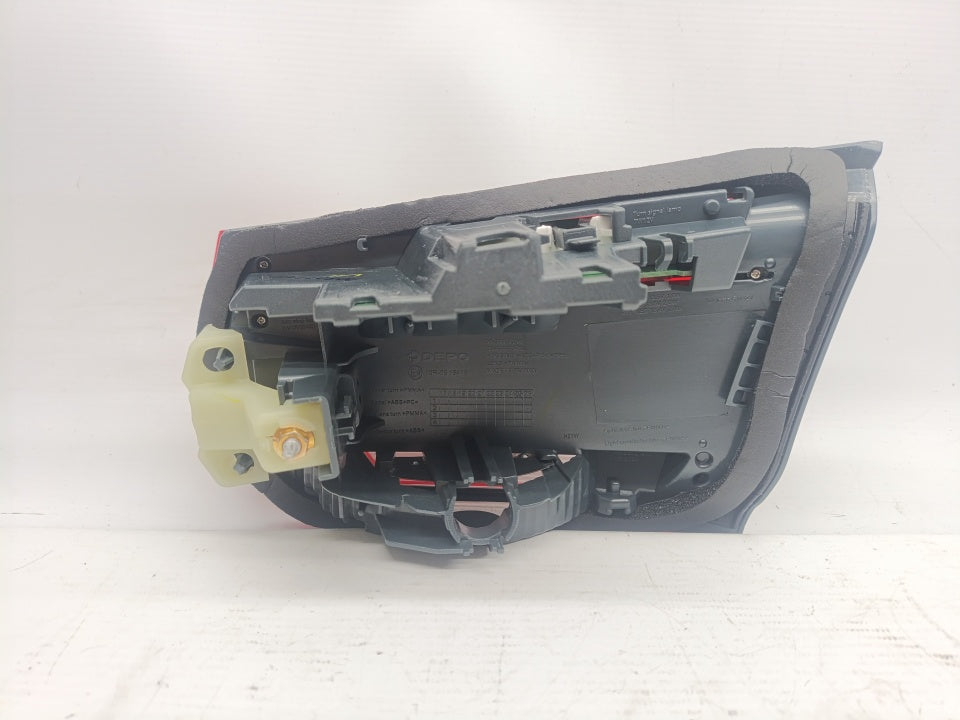 Farolim Esquerdo Mala Bmw Serie 3 F30 4P / F31 Touring 15-18
