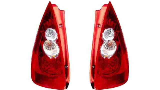 Farolim Esquerdo Mazda 5 05-08