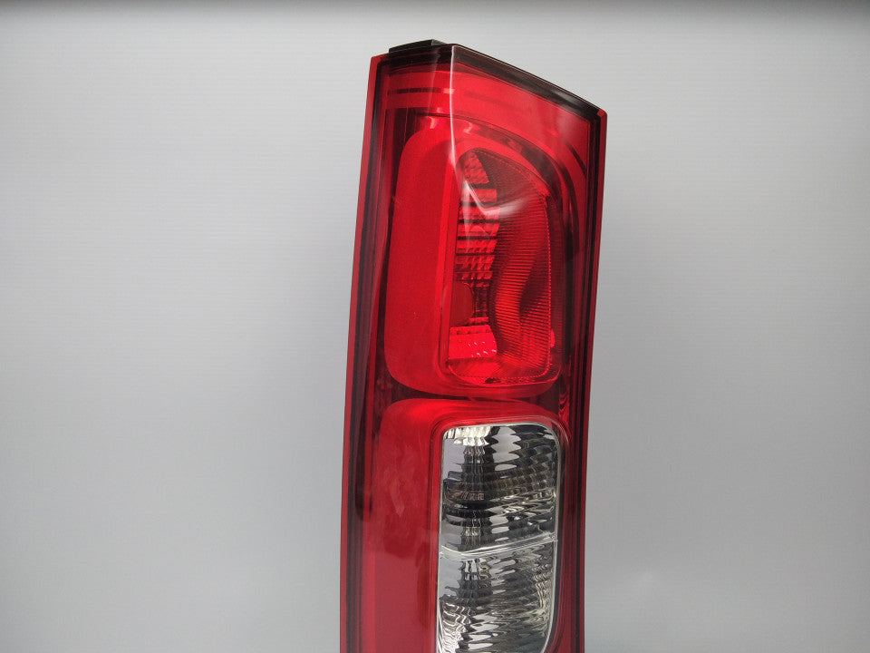 Farolim Esquerdo Mercedes Citan 2P 12-